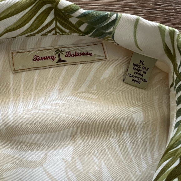 Tommy Bahama 100% Silk Hawaiian Shirt | Palm Print | Cream | Size XL - Picture 2 of 13
